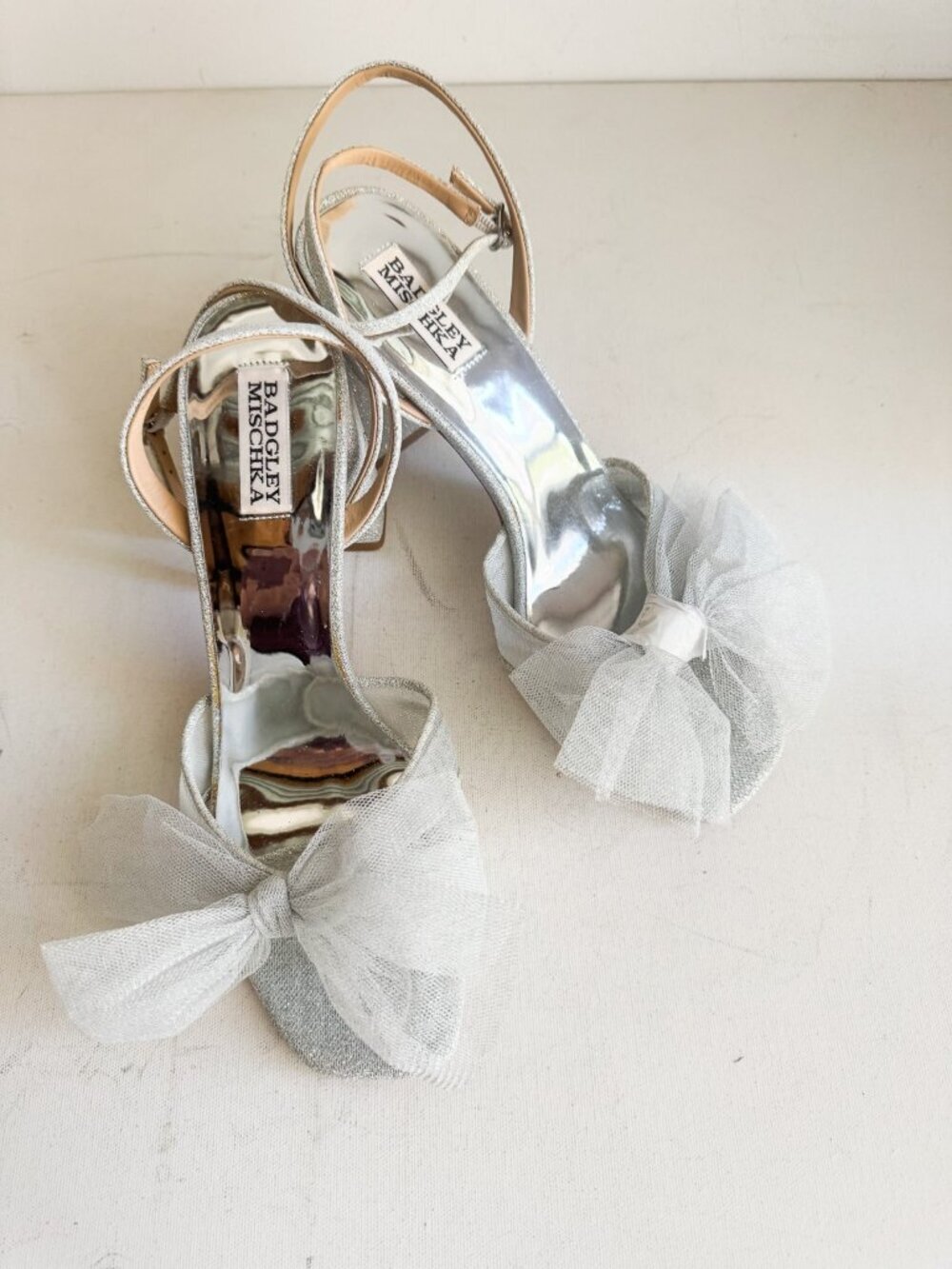 Badgley Mischka Tess Sandal Silver tone w Mesh Bow Bride Wedding Guest 10